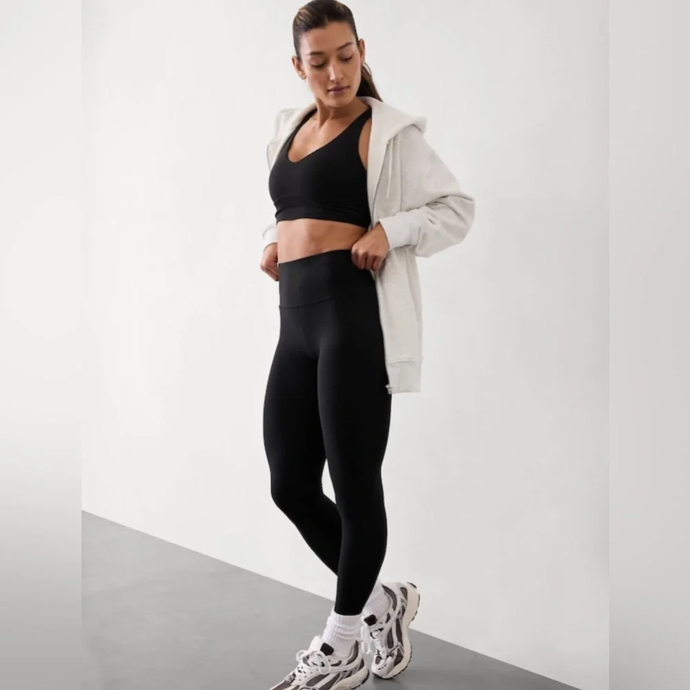NWT Athleta Salutation Stash Black Tight Size XS/T